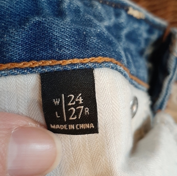 Abercrombie & Fitch 24 x 27 Blue Distressed High Rise Tapered Leg Denim Jeans - Picture 6 of 9